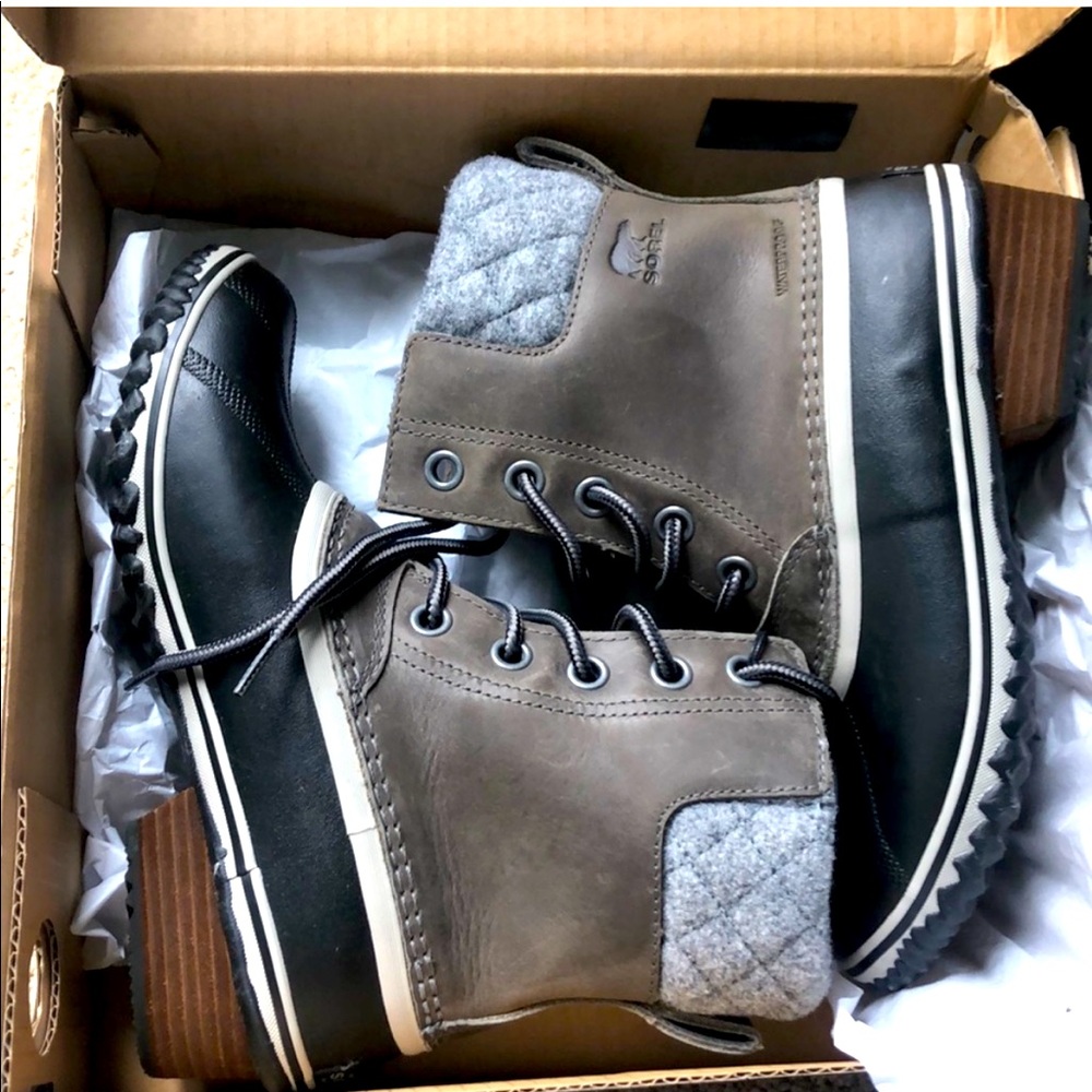 Brand new in box Sorel boots with box!